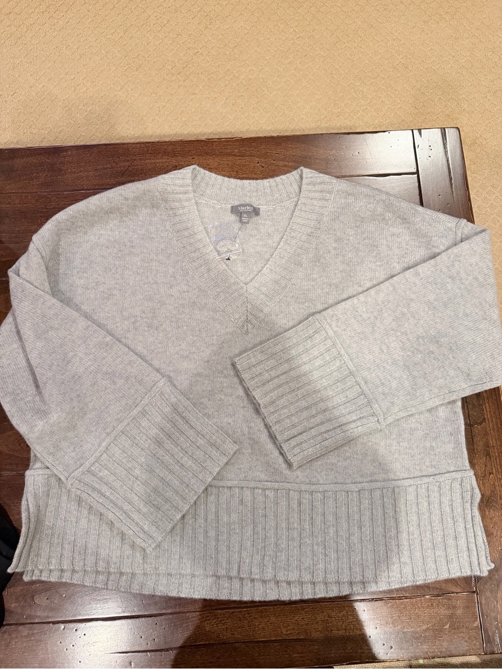 Marled NWT size XL V-Neck Gray 100% Cashmere Woman’s Sweater